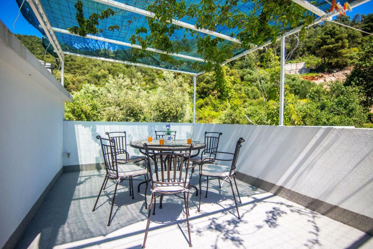 Apartments Robinzon Petar Gdinj Εξωτερικό φωτογραφία