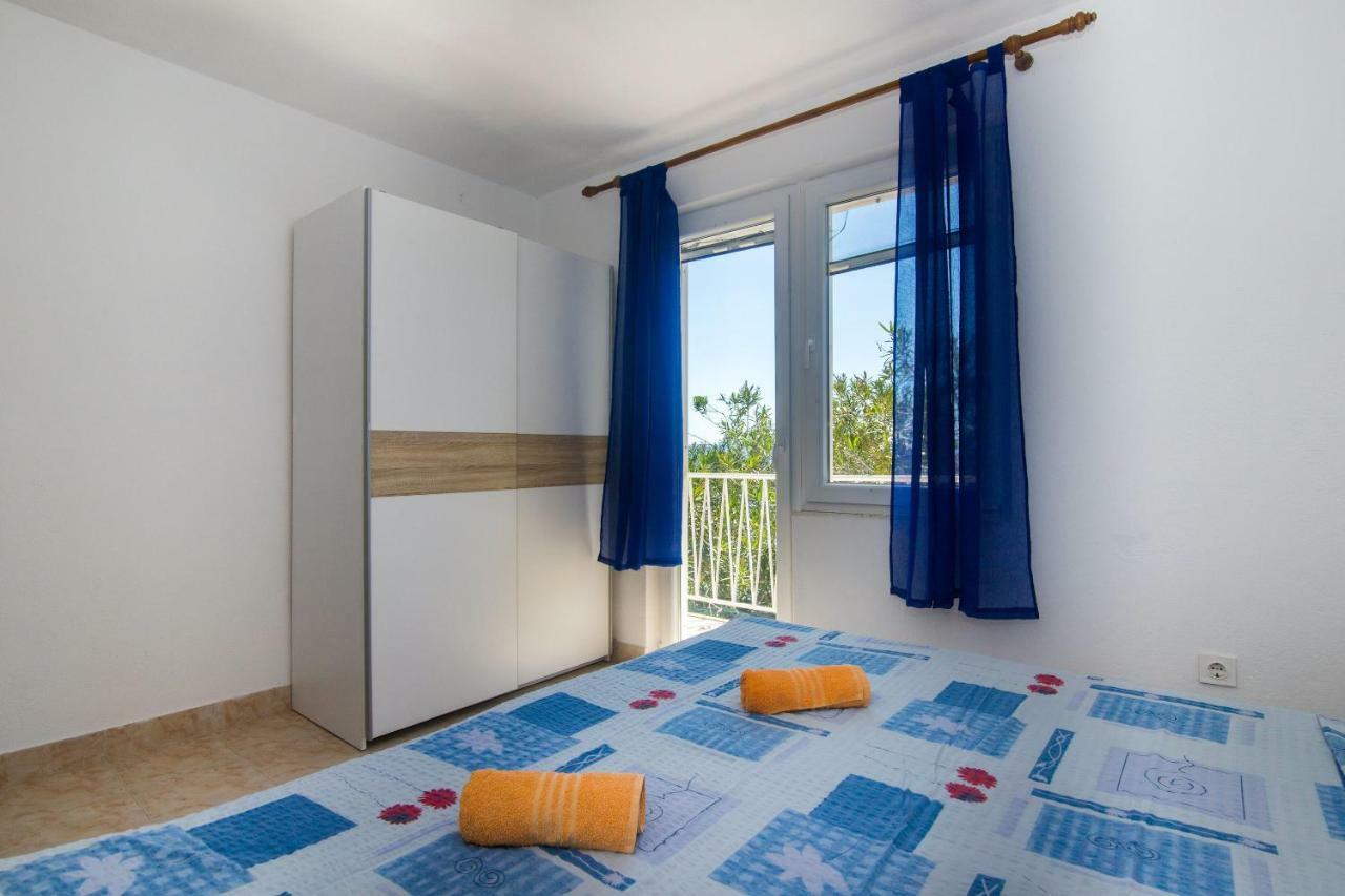 Apartments Robinzon Petar Gdinj Εξωτερικό φωτογραφία