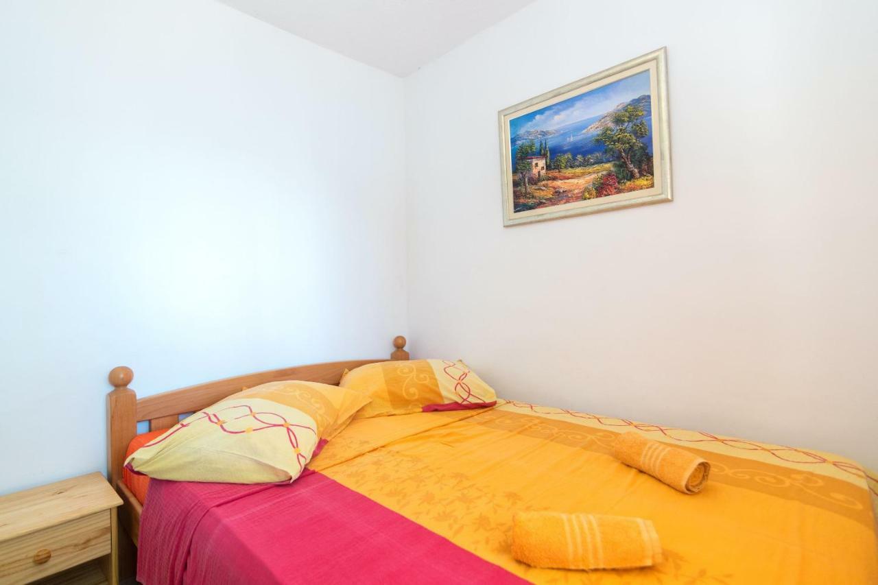 Apartments Robinzon Petar Gdinj Εξωτερικό φωτογραφία