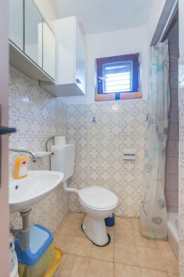 Apartments Robinzon Petar Gdinj Εξωτερικό φωτογραφία