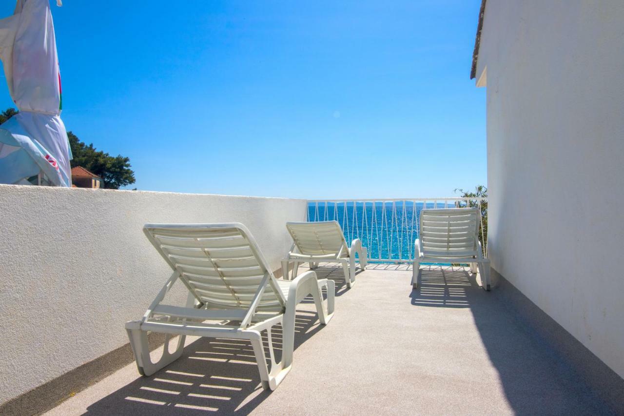 Apartments Robinzon Petar Gdinj Εξωτερικό φωτογραφία